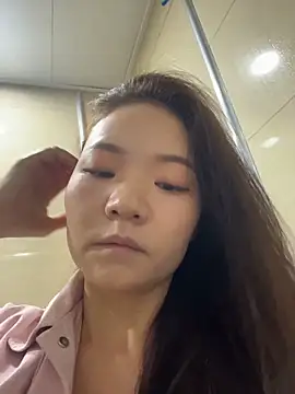 xiaochengzi505 online show from May 9, 2026, 1:00 am