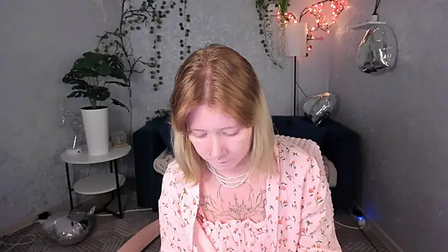 Elira Vane online show from July 15, 2026, 3:01 am