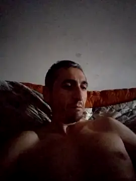 Snapshot of Alejandro83bsf chatting on April 27, 2026, 6:17 pm Alejandro83bsf online show from April 27, 2026, 6:17 pm