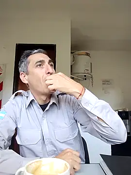 Snapshot of Alejandro83bsf chatting on May 8, 2026, 8:14 pm Alejandro83bsf online show from May 8, 2026, 8:14 pm