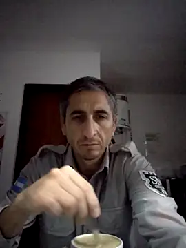 Snapshot of Alejandro83bsf chatting on May 18, 2026, 4:29 am Alejandro83bsf online show from May 18, 2026, 4:29 am