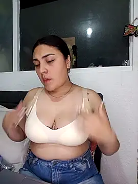Snapshot of -brendda- chatting on May 11, 2026, 3:56 am -brendda- online show from May 11, 2026, 3:56 am