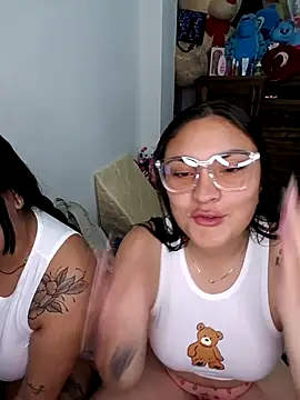 Snapshot of -brendda- chatting on May 14, 2026, 3:57 am -brendda- online show from May 14, 2026, 3:57 am
