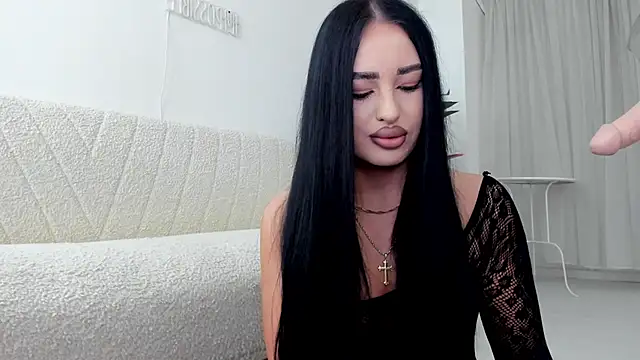 Snapshot of EmeraldKatt chatting on May 23, 2026, 7:18 pm EmeraldKatt online show from May 23, 2026, 7:18 pm