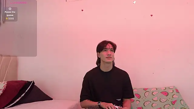 sweetauracouple online show from May 28, 2026, 12:02 pm
