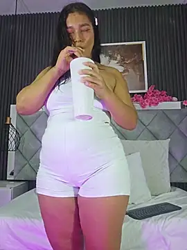 Snapshot of Sara_Chanel_ chatting on May 28, 2026, 4:21 am Sara Chanel online show from May 28, 2026, 4:21 am