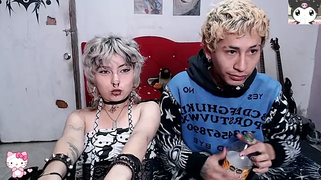Snapshot of Cute_Chrixxx chatting on May 21, 2026, 12:01 pm Cute Chrixxx online show from May 21, 2026, 12:01 pm