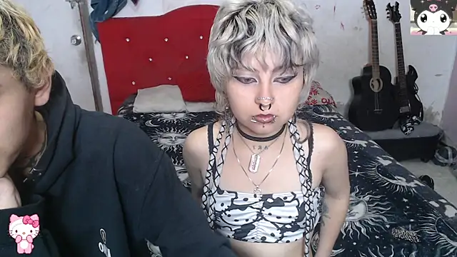 Snapshot of Cute_Chrixxx chatting on May 25, 2026, 12:11 pm Cute Chrixxx online show from May 25, 2026, 12:11 pm