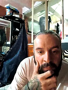 Snapshot of erikthor chatting on May 10, 2026, 4:56 pm erikthor online show from May 10, 2026, 4:56 pm