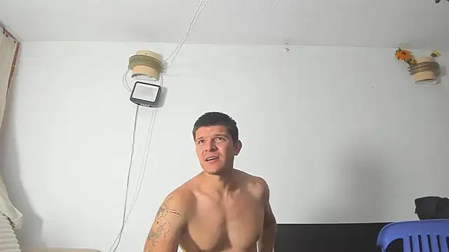 Snapshot of felipe_fitness chatting on May 13, 2026, 11:11 pm felipe fitness online show from May 13, 2026, 11:11 pm