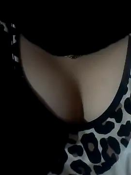 Hot-Hanona online show from May 6, 2026, 8:58 pm