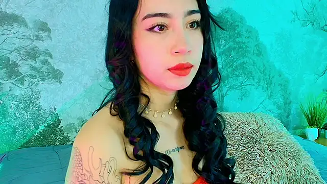 AshleyGross  online show from May 7, 2026, 7:52 pm