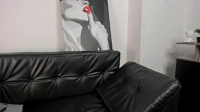 KiaraaBlack online show from May 12, 2026, 9:23 pm