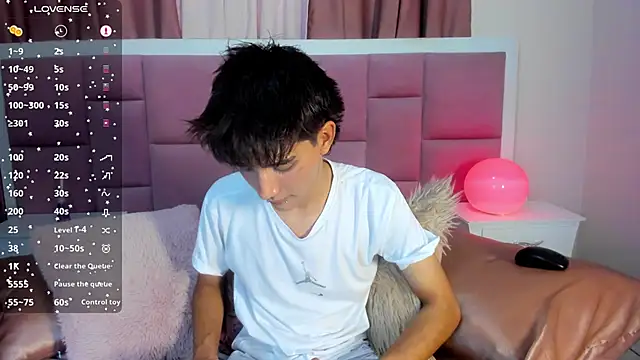 Snapshot of christopher_robin4 chatting on May 22, 2026, 8:03 pm christopher robin4 online show from May 22, 2026, 8:03 pm