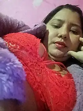 Snapshot of Estrellitadelmar chatting on May 3, 2026, 1:33 am Estrellitadelmar online show from May 3, 2026, 1:33 am