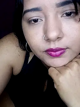 Snapshot of Estrellitadelmar chatting on May 28, 2026, 2:14 pm Estrellitadelmar online show from May 28, 2026, 2:14 pm