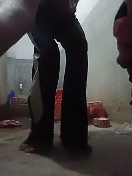 Snapshot of Lovey-77 chatting on April 29, 2026, 6:50 am Lovey-77 online show from April 29, 2026, 6:50 am