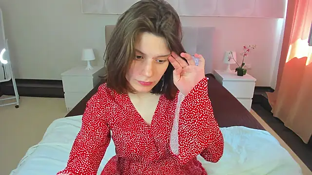 Snapshot of Kira_Be11 chatting on May 28, 2026, 6:43 am Kira Be11 online show from May 28, 2026, 6:43 am
