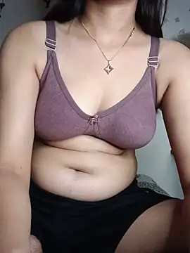 Snapshot of sexy_pritii chatting on May 13, 2026, 4:26 pm sexy pritii online show from May 13, 2026, 4:26 pm