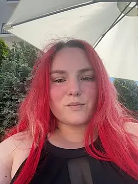 Snapshot of Esteri__Moon chatting on July 13, 2026, 7:33 am Esteri Moon online show from July 13, 2026, 7:33 am