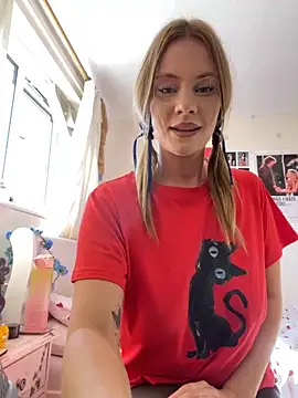 Snapshot of Young_Lizzie chatting on April 30, 2026, 3:07 pm Young Lizzie online show from April 30, 2026, 3:07 pm