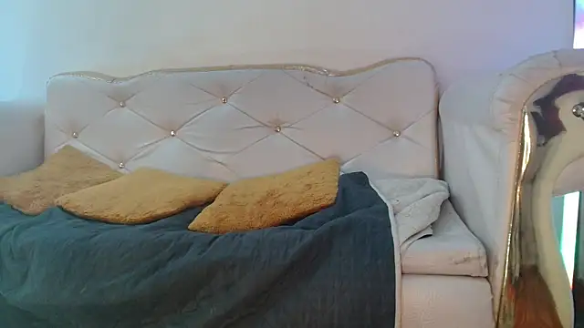 Snapshot of Bebecita_Hot chatting on May 27, 2026, 1:57 am Bebecita Hot online show from May 27, 2026, 1:57 am