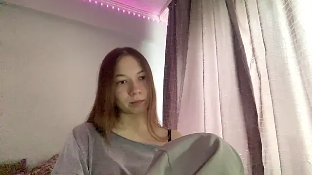Snapshot of Sonya_Solnarima chatting on May 11, 2026, 8:31 am Sonya Solnarima online show from May 11, 2026, 8:31 am