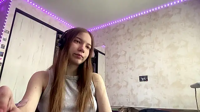 Snapshot of Sonya_Solnarima chatting on May 19, 2026, 8:53 am Sonya Solnarima online show from May 19, 2026, 8:53 am