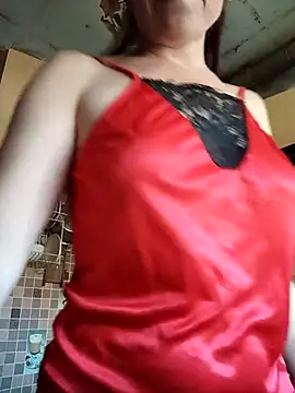 Snapshot of MerelinMILf2 chatting on May 4, 2026, 10:11 am MerelinMILf2 online show from May 4, 2026, 10:11 am