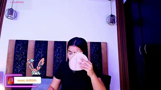 sweet dollLilith online show from May 30, 2026, 2:14 pm