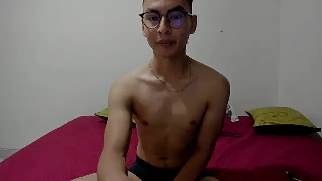 AntoniodeArmas online show from May 10, 2026, 4:34 pm