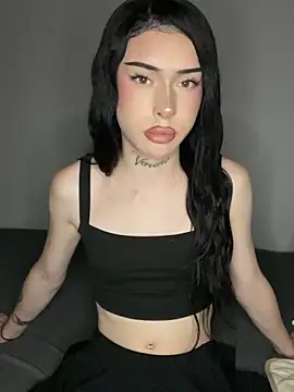 Snapshot of hailiechyll chatting on June 1, 2026, 10:11 pm hailiechyll online show from June 1, 2026, 10:11 pm
