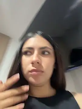 EmilyCxx online show from May 27, 2026, 11:57 pm