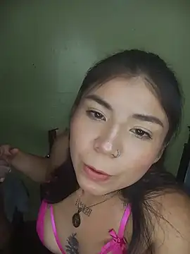 PequenaNena online show from June 4, 2026, 2:50 am