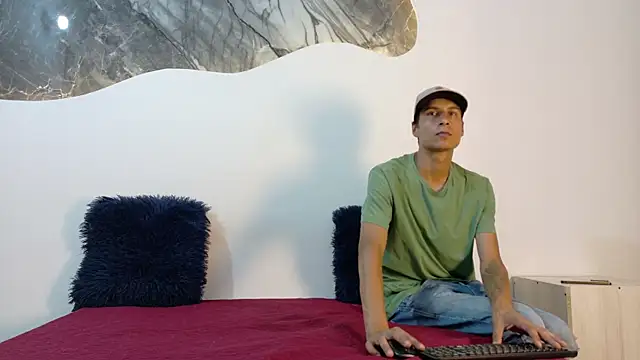 cameronsilverman online show from June 18, 2026, 8:24 pm