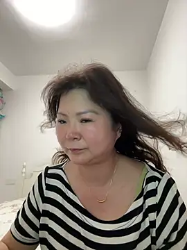 Snapshot of linda51863 chatting on May 23, 2026, 1:15 pm linda51863 online show from May 23, 2026, 1:15 pm