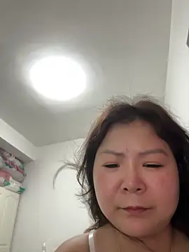 Snapshot of linda51863 chatting on May 25, 2026, 12:55 pm linda51863 online show from May 25, 2026, 12:55 pm