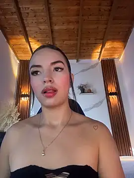 Snapshot of catalina_lafer chatting on May 22, 2026, 12:33 pm catalina lafer online show from May 22, 2026, 12:33 pm
