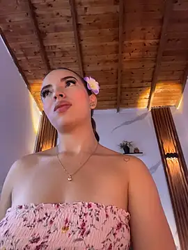 Snapshot of catalina_lafer chatting on May 24, 2026, 1:27 pm catalina lafer online show from May 24, 2026, 1:27 pm