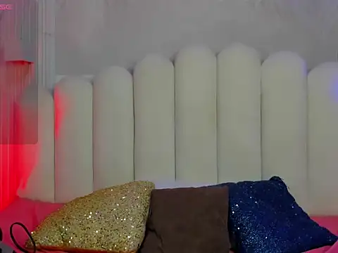Svetlana 3 online show from May 17, 2026, 7:54 pm