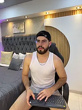 Snapshot of DomBoy_ chatting on May 14, 2026, 8:26 pm DomBoy online show from May 14, 2026, 8:26 pm