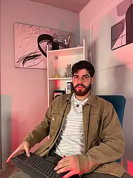 Snapshot of DomBoy_ chatting on May 25, 2026, 8:04 pm DomBoy online show from May 25, 2026, 8:04 pm