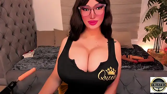 Snapshot of PlayfullMaria chatting on April 22, 2026, 8:21 pm PlayfullMaria online show from April 22, 2026, 8:21 pm