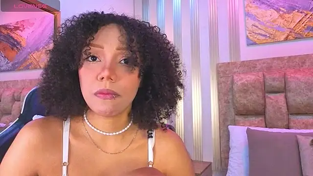 lilith pink   online show from May 13, 2026, 3:15 am