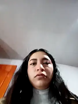 Snapshot of Sky__19 chatting on May 6, 2026, 6:57 pm Sky 19 online show from May 6, 2026, 6:57 pm