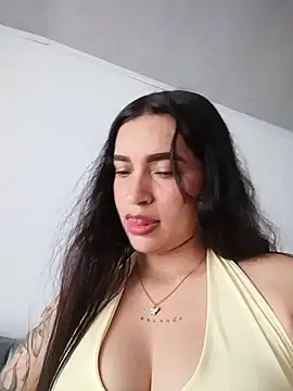 Snapshot of Sky__19 chatting on May 23, 2026, 5:17 pm Sky 19 online show from May 23, 2026, 5:17 pm