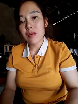 Snapshot of linhkun1 chatting on May 5, 2026, 7:27 am linhkun1 online show from May 5, 2026, 7:27 am