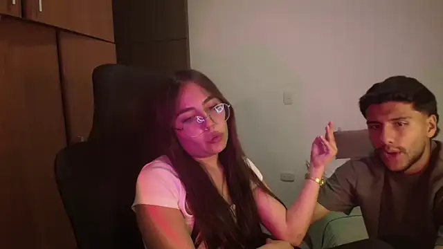 abbyyandmaxx online show from May 27, 2026, 1:57 am