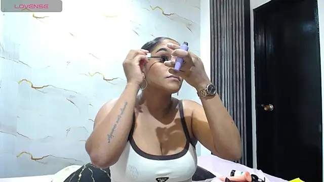 Liaa cams online show from June 28, 2026, 3:01 am