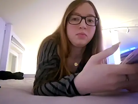Freaky-Doll online show from May 6, 2026, 8:36 pm